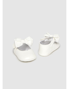 Pantofi cu fundita nou-nascut